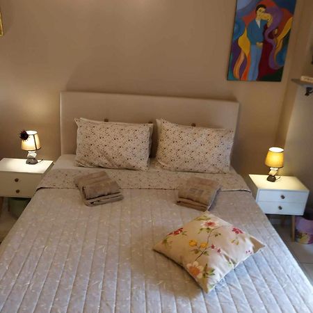Cozy Studio, 1Min From Kamara Thessaloníki Luaran gambar