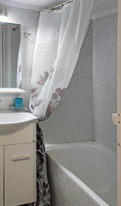 Cozy Studio, 1Min From Kamara Thessaloníki Luaran gambar
