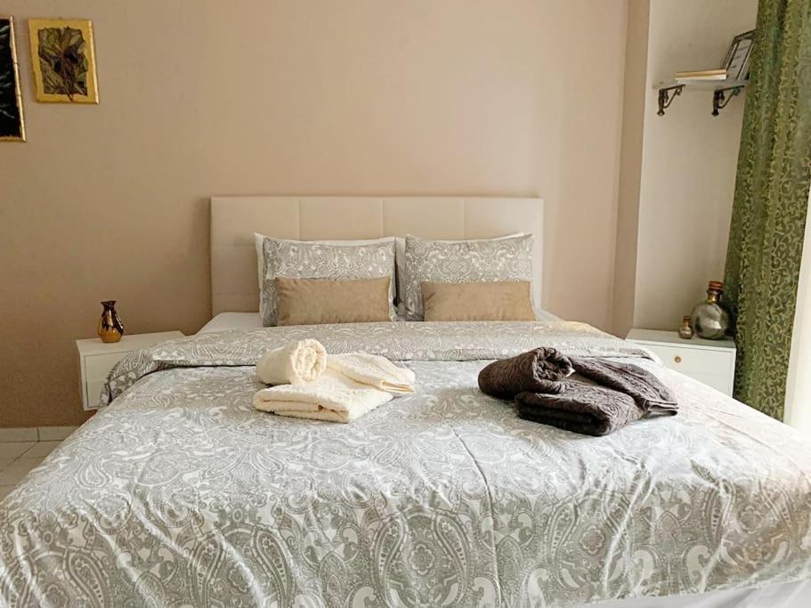 Cozy Studio, 1Min From Kamara Thessaloníki Luaran gambar